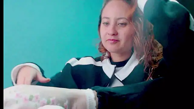 Snapshot of zoe_jones3 chatting on February 21, 2025, 1:00 pm zoe jones3 online show from February 21, 2025, 1:00 pm