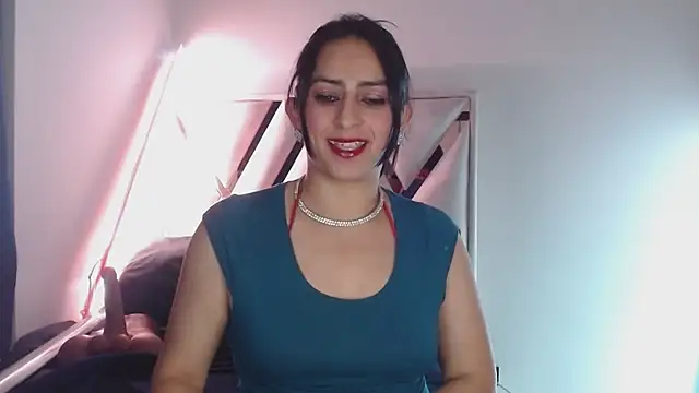 Snapshot of Andrea_Sexx_ chatting on December 10, 2024, 6:54 am Andrea Sexx  online show from December 10, 2024, 6:54 am