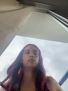 Laura fernandezII online show from January 13, 2026, 2:32 pm