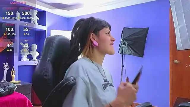 Snapshot of _sharlotte777 chatting on October 29, 2025, 2:16 pm sharlotte777 online show from October 29, 2025, 2:16 pm