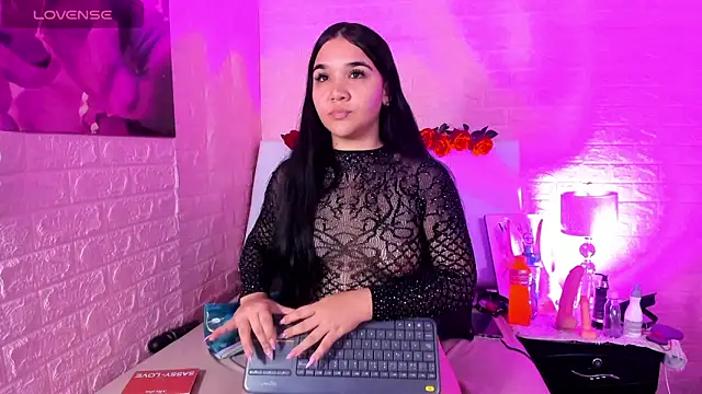 Snapshot of LYAA_COLLINS_ chatting on September 11, 2025, 12:05 pm LYAA COLLINS online show from September 11, 2025, 12:05 pm