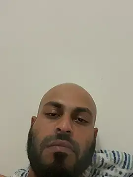 islandvybee55 online show from March 3, 2025, 4:00 am