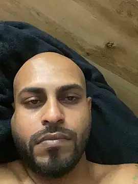 islandvybee55 online show from March 26, 2026, 2:15 pm