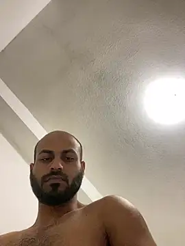 islandvybee55 online show from January 5, 2025, 4:47 am