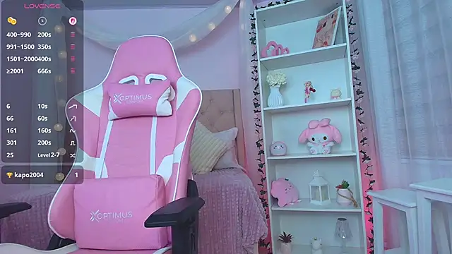 Snapshot of ely_cherry18 chatting on November 2, 2025, 11:43 pm ely cherry18 online show from November 2, 2025, 11:43 pm