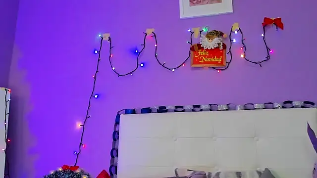 Snapshot of Charlotte11-11 chatting on December 5, 2025, 2:48 pm Charlotte11-11 online show from December 5, 2025, 2:48 pm