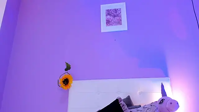 Snapshot of Charlotte11-11 chatting on November 3, 2025, 3:48 pm Charlotte11-11 online show from November 3, 2025, 3:48 pm