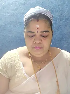 Snapshot of tamilthanushri chatting on November 10, 2025, 5:45 am tamilthanushri online show from November 10, 2025, 5:45 am