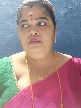 Snapshot of tamilthanushri chatting on November 12, 2025, 5:44 am tamilthanushri online show from November 12, 2025, 5:44 am