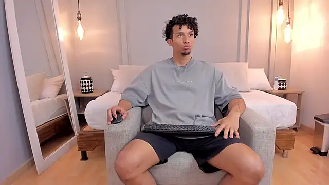 Snapshot of Dominick_star chatting on November 3, 2025, 3:45 am Dominick star online show from November 3, 2025, 3:45 am