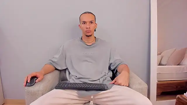 Snapshot of Dominick_star chatting on November 13, 2025, 4:27 am Dominick star online show from November 13, 2025, 4:27 am