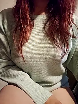 Snapshot of KITTEN-10 chatting on November 19, 2025, 3:28 am KITTEN-10 online show from November 19, 2025, 3:28 am