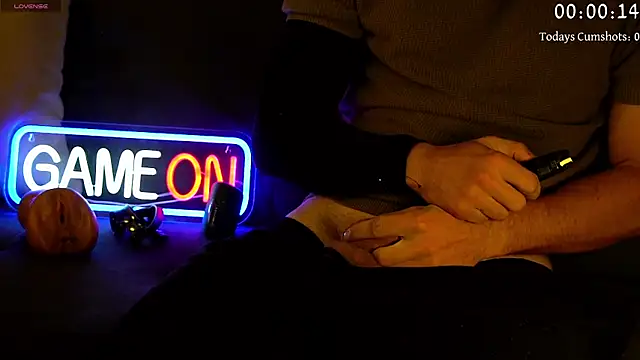 coupleofficial online show from September 12, 2025, 9:36 pm