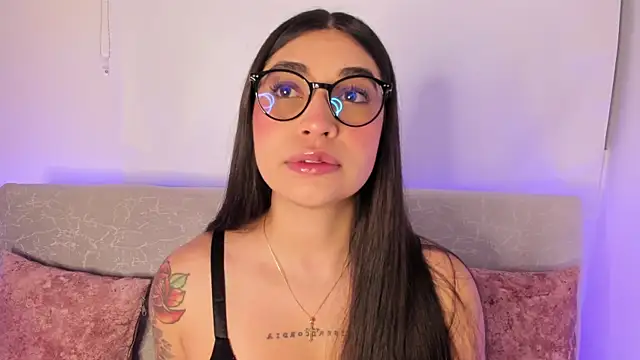 Snapshot of sensualhaven_ chatting on February 9, 2025, 11:57 pm sensualhaven online show from February 9, 2025, 11:57 pm