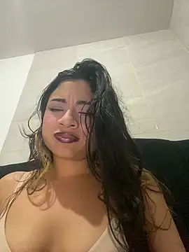mysteriousgirl20 online show from May 21, 2026, 3:42 pm
