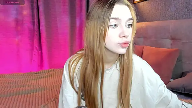 Snapshot of Lesi_Moonie01 chatting on October 29, 2025, 9:30 am Lesi Moonie01 online show from October 29, 2025, 9:30 am