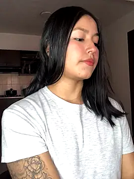 Snapshot of EmmaRossem chatting on November 20, 2025, 8:09 pm EmmaRossem online show from November 20, 2025, 8:09 pm