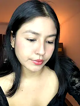 Snapshot of EmmaRossem chatting on December 3, 2025, 7:46 pm EmmaRossem online show from December 3, 2025, 7:46 pm