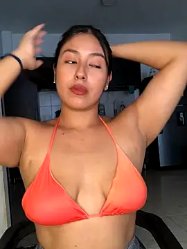 Snapshot of EmmaRossem chatting on November 14, 2025, 7:28 pm EmmaRossem online show from November 14, 2025, 7:28 pm