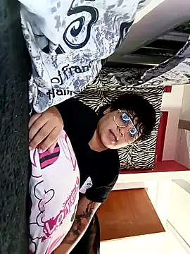 Snapshot of SHARLOTTE_MORGAN chatting on November 23, 2025, 3:38 am SHARLOTTE MORGAN online show from November 23, 2025, 3:38 am