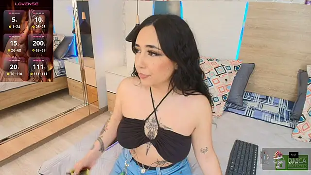 Megansttein  online show from October 27, 2025, 7:48 pm