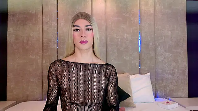 MaxiRogers online show from November 17, 2025, 11:47 am