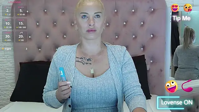 KikiSweet08 online show from September 19, 2025, 4:16 am