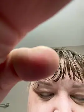 laninasub online show from April 23, 2026, 8:54 pm