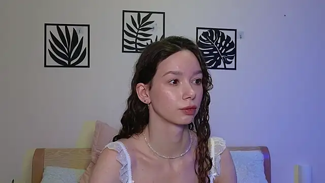 Snapshot of katycrown chatting on February 25, 2025, 12:49 pm katycrown online show from February 25, 2025, 12:49 pm