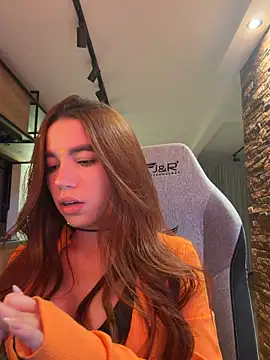 carolynnetrujillo online show from March 20, 2026, 2:12 am