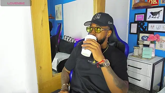 Drake Nassir4 online show from October 25, 2025, 4:11 am