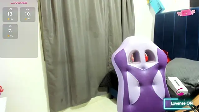 Snapshot of Angela_saenx2 chatting on February 22, 2025, 8:20 pm Angela saenx2 online show from February 22, 2025, 8:20 pm