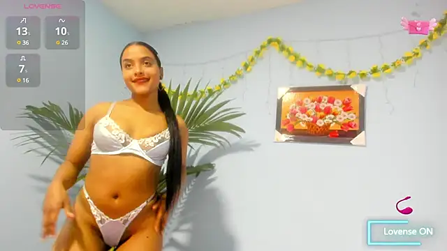 Snapshot of Angela_saenx2 chatting on February 27, 2025, 8:09 pm Angela saenx2 online show from February 27, 2025, 8:09 pm