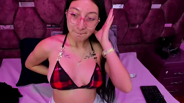 Katty Queen online show from April 7, 2026, 11:56 am