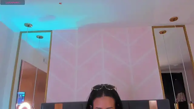 Snapshot of GabyPetit chatting on November 13, 2025, 8:02 pm GabyPetit online show from November 13, 2025, 8:02 pm