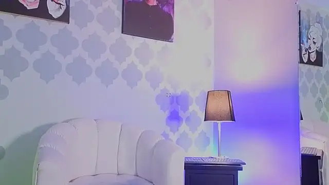 Snapshot of GabyPetit chatting on May 25, 2026, 1:54 pm GabyPetit online show from May 25, 2026, 1:54 pm