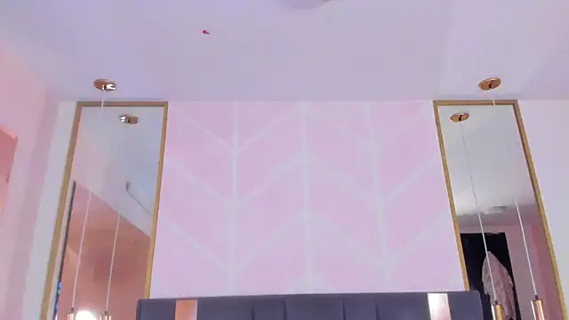 Snapshot of GabyPetit chatting on November 12, 2025, 7:51 pm GabyPetit online show from November 12, 2025, 7:51 pm