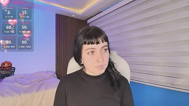 Snapshot of Lucy_Smith2 chatting on October 6, 2025, 7:47 pm Lucy Smith2 online show from October 6, 2025, 7:47 pm