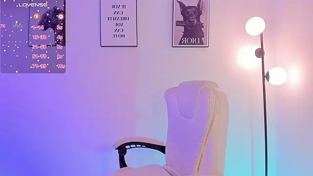 Snapshot of Emilyymilleer_ chatting on February 9, 2026, 5:44 pm Emilyymilleer online show from February 9, 2026, 5:44 pm