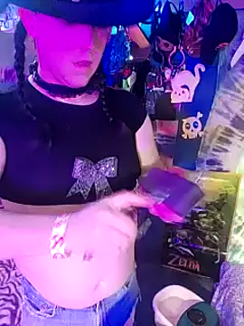 Snapshot of Boo-boo_kittyfux chatting on January 16, 2025, 1:03 pm Boo-boo kittyfux online show from January 16, 2025, 1:03 pm