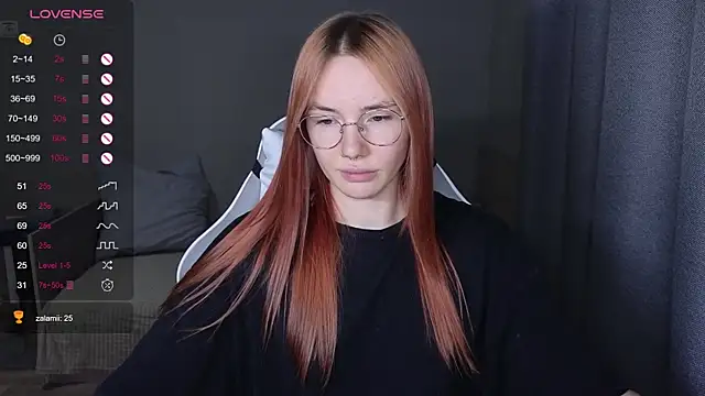 Snapshot of littlevildevil chatting on November 23, 2025, 11:09 am littlevildevil online show from November 23, 2025, 11:09 am