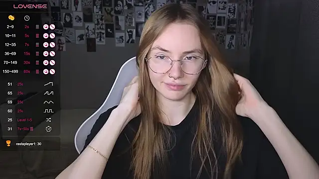 littlevildevil online show from March 21, 2026, 10:52 am