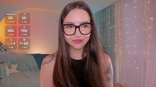 Snapshot of Oh_My_Dianee chatting on July 17, 2026, 7:49 am Oh My Dianee online show from July 17, 2026, 7:49 am