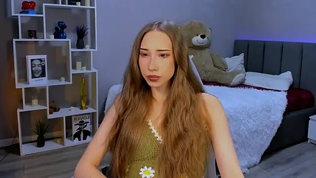 Snapshot of AlexaHarmon chatting on November 25, 2025, 6:14 am AlexaHarmon online show from November 25, 2025, 6:14 am