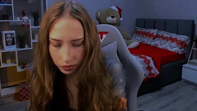 Snapshot of AlexaHarmon chatting on December 4, 2025, 6:34 am AlexaHarmon online show from December 4, 2025, 6:34 am