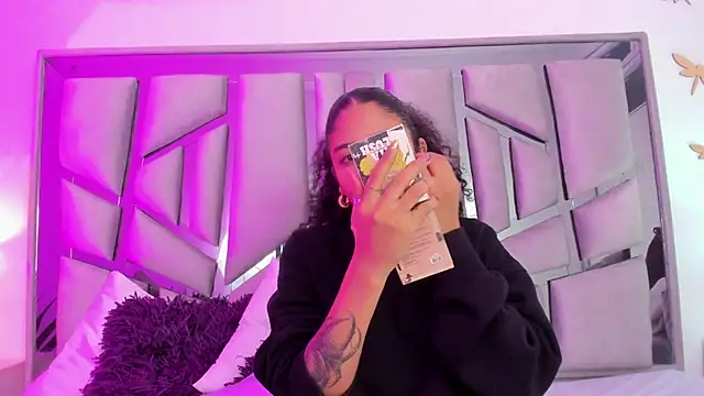  lanna jhonson  online show from March 21, 2025, 11:12 am