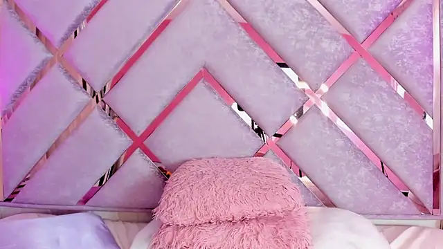  lanna jhonson  online show from February 25, 2025, 8:53 pm