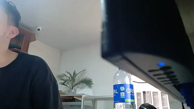  lanna jhonson  online show from December 15, 2025, 5:41 pm