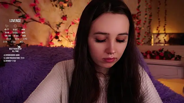 GillianDowdey online show from December 17, 2025, 2:16 am