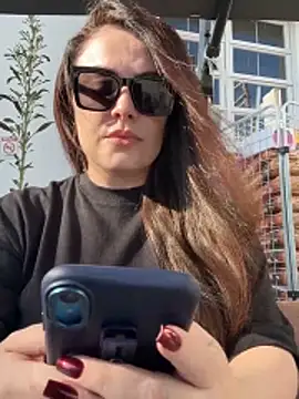 Sophie Eaton online show from April 9, 2026, 6:36 pm